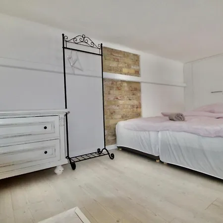 Rozy's Place Apartamento *