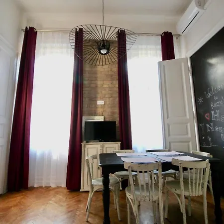 Rozy's Place Budapest