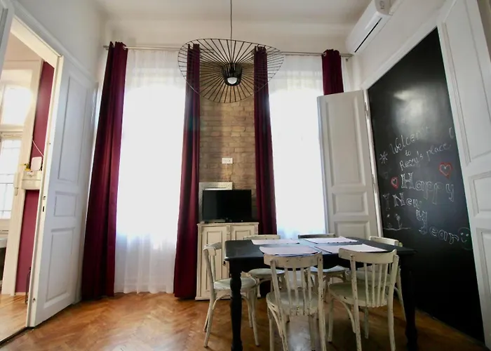 Rozy's Place Budapest